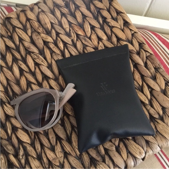 Vera Wang Yuna round sunglasses with foldable arms in grey resin - Picture 4 of 8